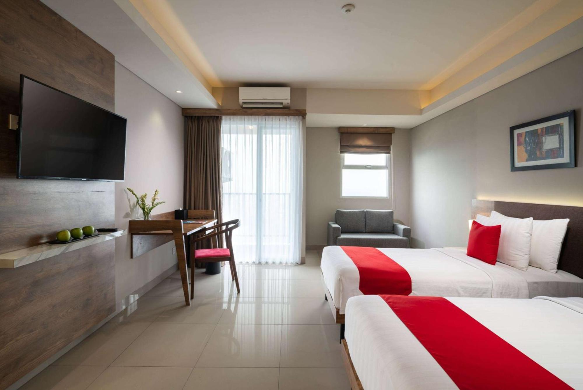 Ramada By Wyndham Serpong Exteriör bild