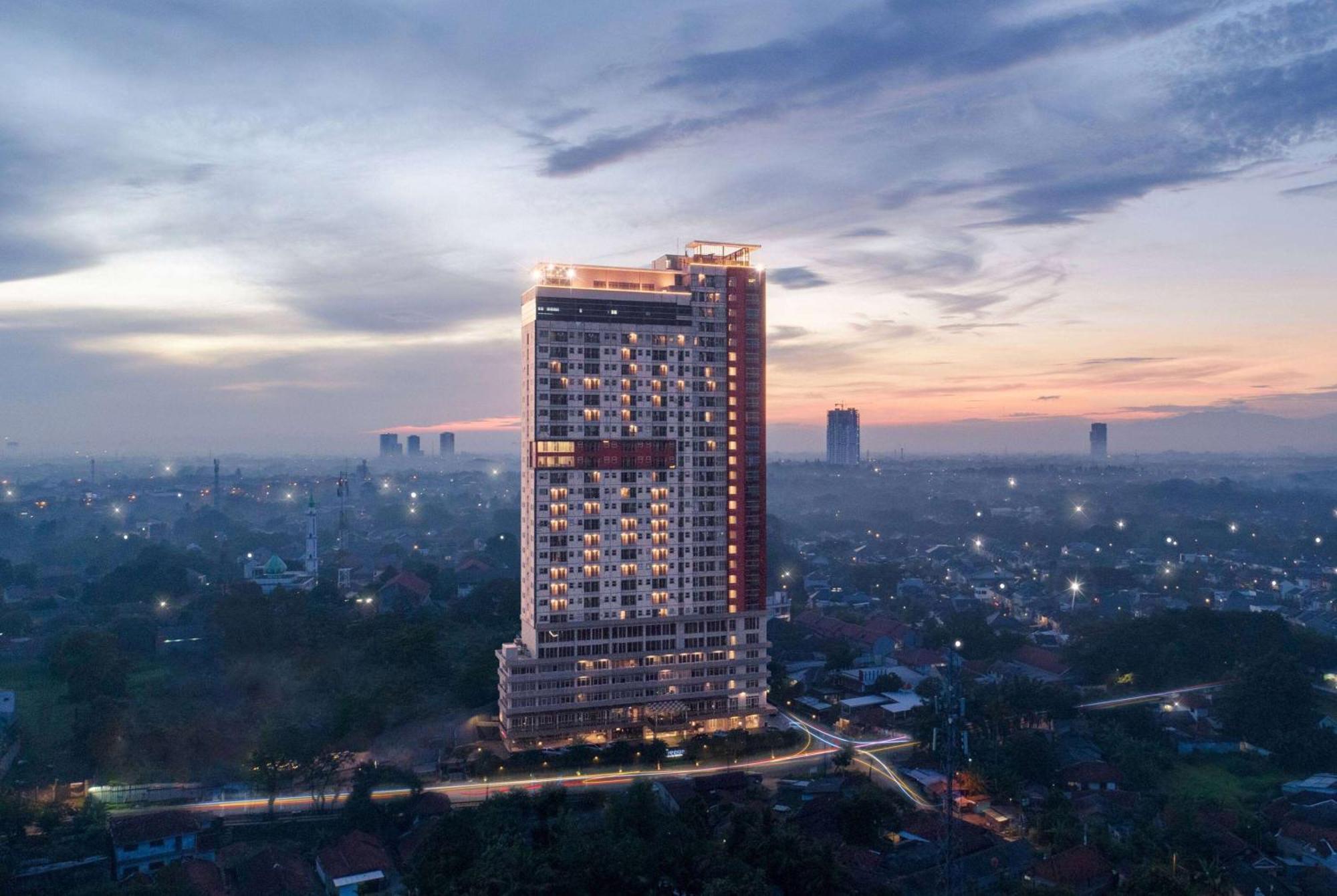 Ramada By Wyndham Serpong Exteriör bild